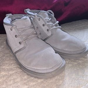 Gray Uggs!!🤍